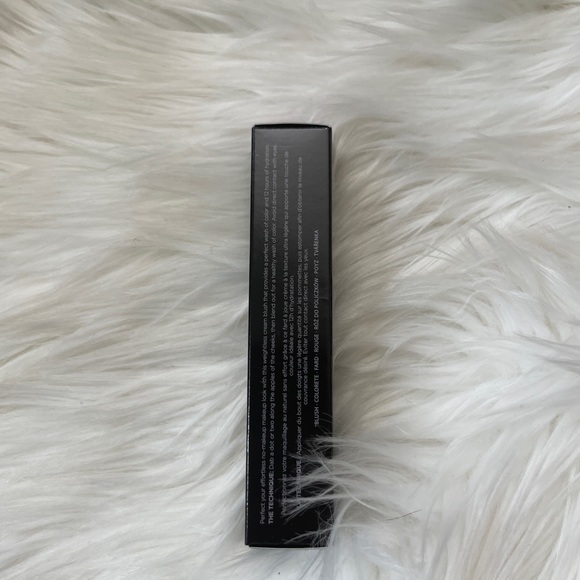 Laura Mercier
Tinted Moisturizer Blush - Picture 7 of 7